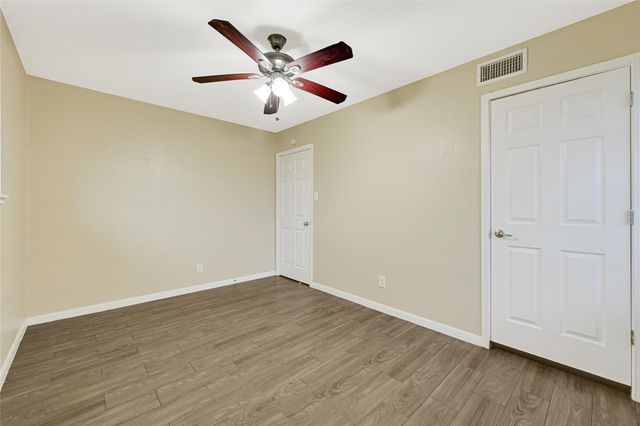 1407 Avenue I, Houston, TX 77587