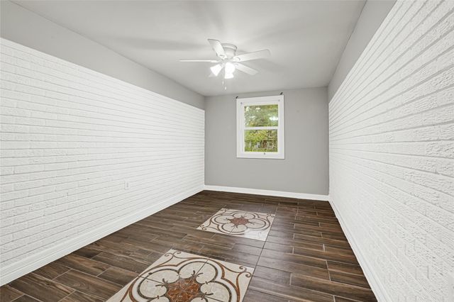 1407 Avenue I, Houston, TX 77587