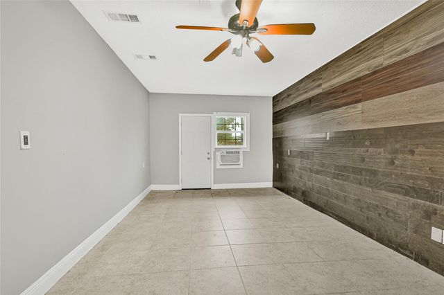 1407 Avenue I, Houston, TX 77587