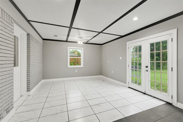 1407 Avenue I, Houston, TX 77587