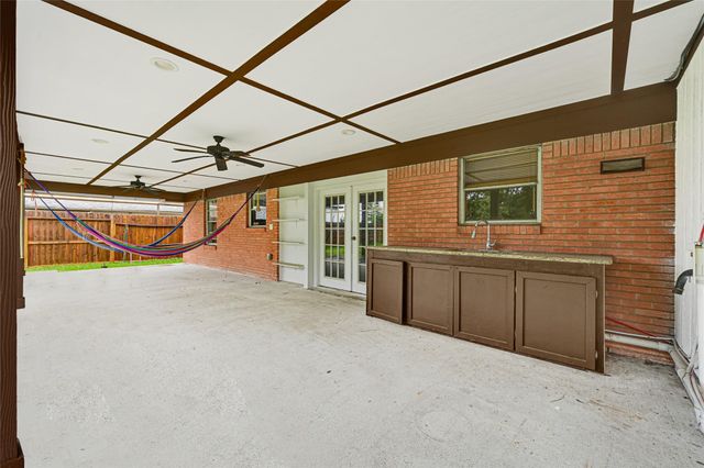 1407 Avenue I, Houston, TX 77587