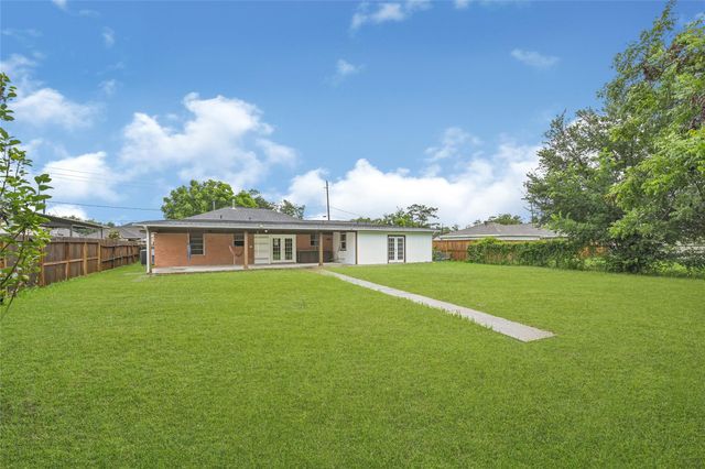 1407 Avenue I, Houston, TX 77587