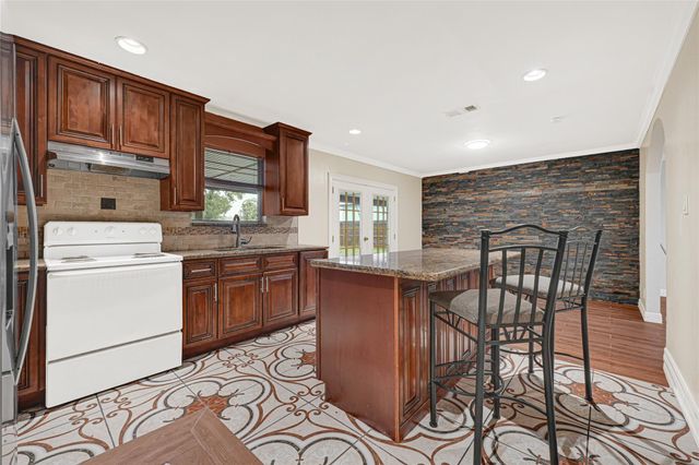 1407 Avenue I, Houston, TX 77587