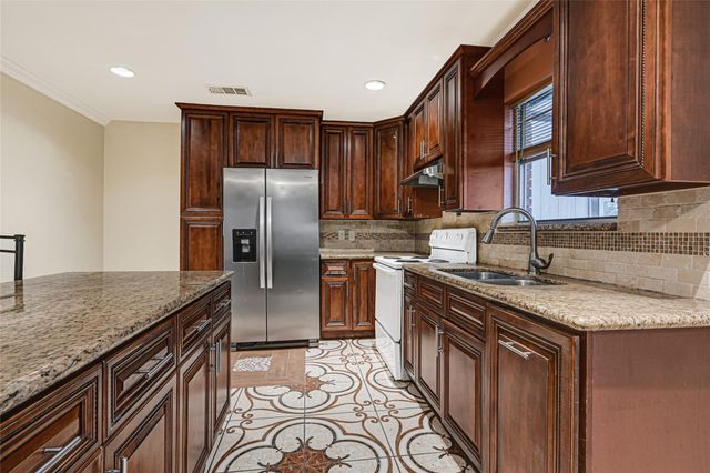 1407 Avenue I, Houston, TX 77587