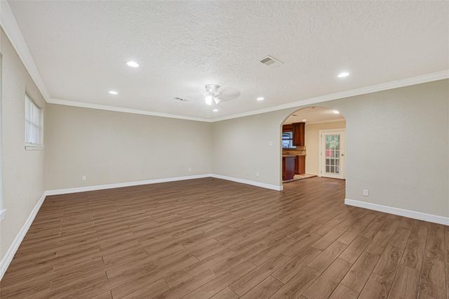 1407 Avenue I, Houston, TX 77587
