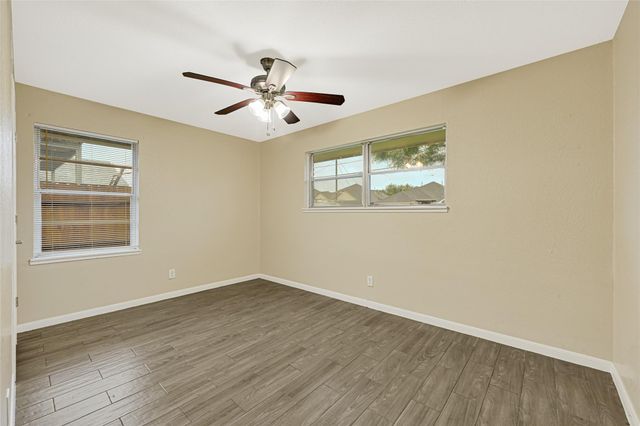 1407 Avenue I, Houston, TX 77587