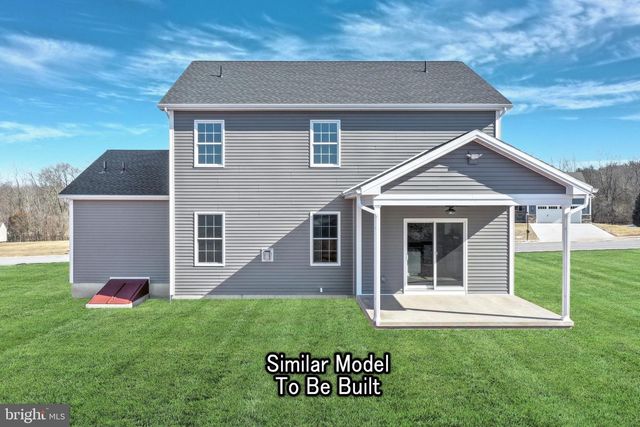 3227 OXFORD RD, New Oxford, PA 17350