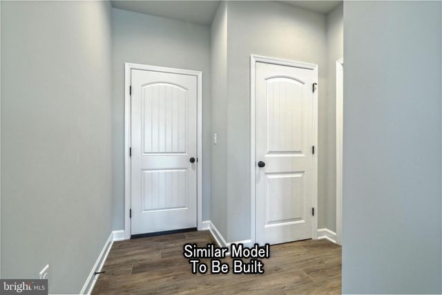 3227 OXFORD RD, New Oxford, PA 17350