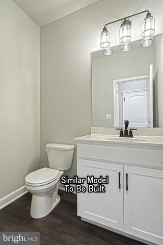 3227 OXFORD RD, New Oxford, PA 17350