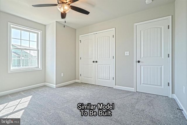 3227 OXFORD RD, New Oxford, PA 17350