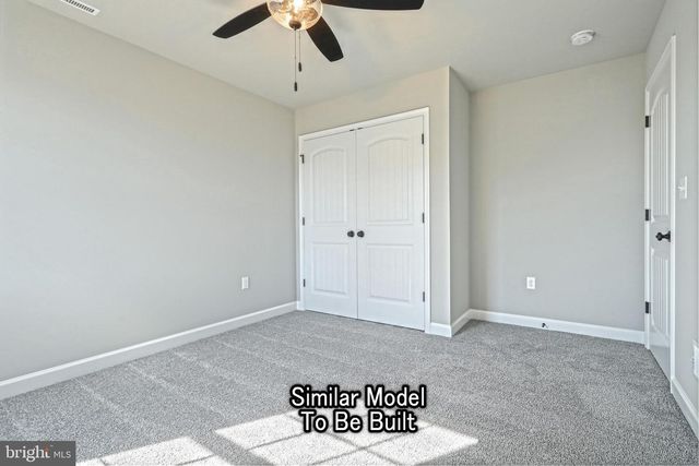 3227 OXFORD RD, New Oxford, PA 17350