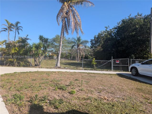 14490 SW 264th St, Homestead, FL 33032