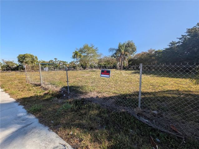 14490 SW 264th St, Homestead, FL 33032
