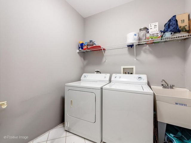 8300 Concord Drive 607, Morton Grove, IL 60053
