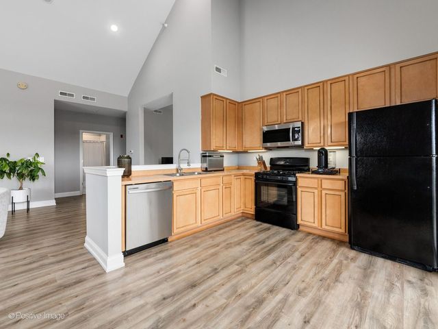8300 Concord Drive 607, Morton Grove, IL 60053
