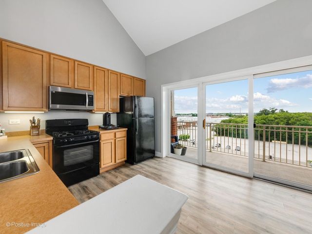 8300 Concord Drive 607, Morton Grove, IL 60053