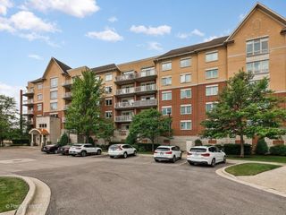 8300 Concord Drive 607, Morton Grove, IL 60053
