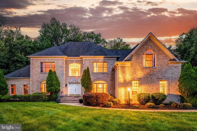 9395 WOLF TRAP CREEK CT, Great Falls, VA 22066