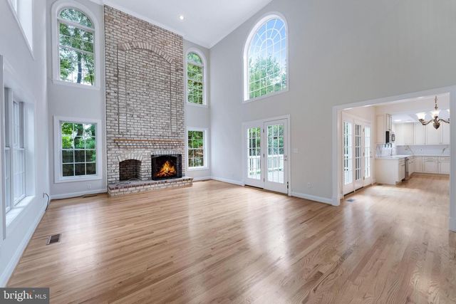 9395 WOLF TRAP CREEK CT, Great Falls, VA 22066