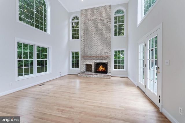 9395 WOLF TRAP CREEK CT, Great Falls, VA 22066