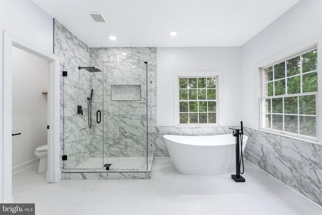 9395 WOLF TRAP CREEK CT, Great Falls, VA 22066
