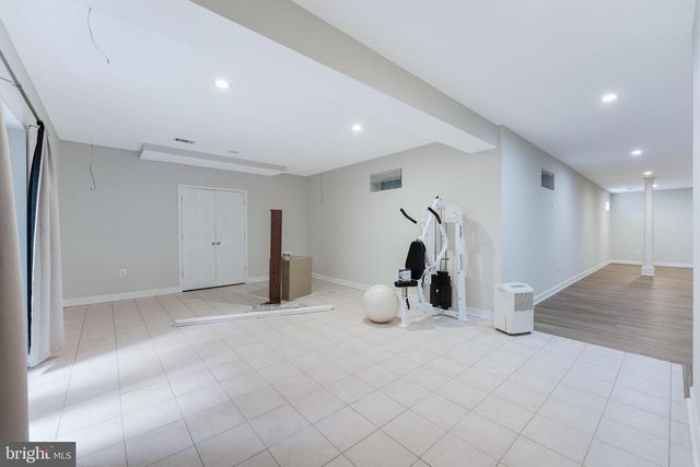 9395 WOLF TRAP CREEK CT, Great Falls, VA 22066