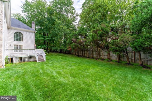 9395 WOLF TRAP CREEK CT, Great Falls, VA 22066