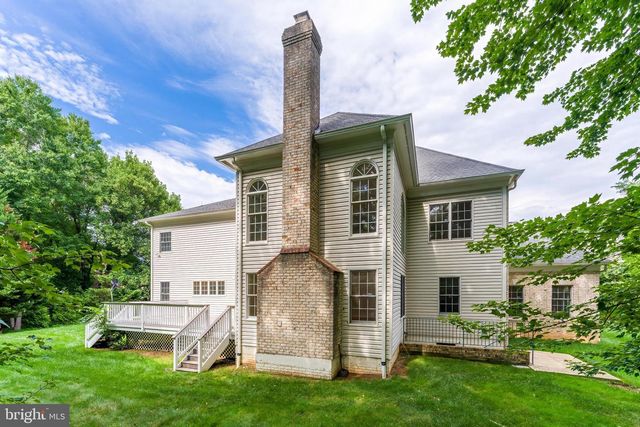9395 WOLF TRAP CREEK CT, Great Falls, VA 22066