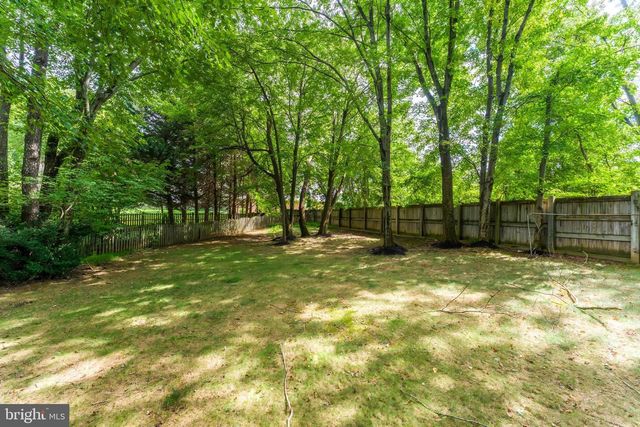 9395 WOLF TRAP CREEK CT, Great Falls, VA 22066