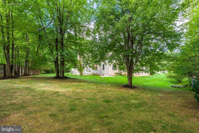 9395 WOLF TRAP CREEK CT, Great Falls, VA 22066