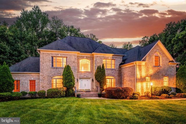 9395 WOLF TRAP CREEK CT, Great Falls, VA 22066