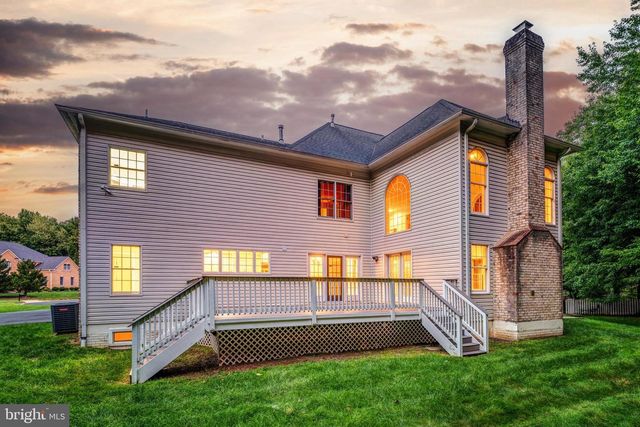 9395 WOLF TRAP CREEK CT, Great Falls, VA 22066