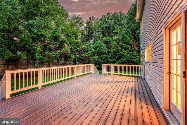 9395 WOLF TRAP CREEK CT, Great Falls, VA 22066
