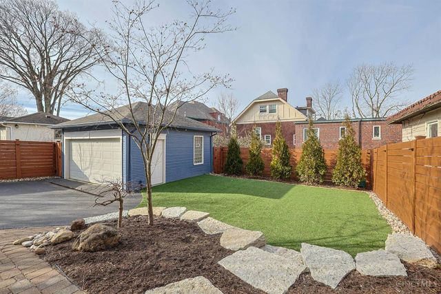 3583 Mooney Avenue, Cincinnati, OH 45208