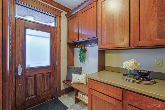 3583 Mooney Avenue, Cincinnati, OH 45208