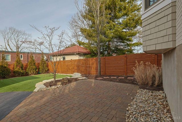 3583 Mooney Avenue, Cincinnati, OH 45208