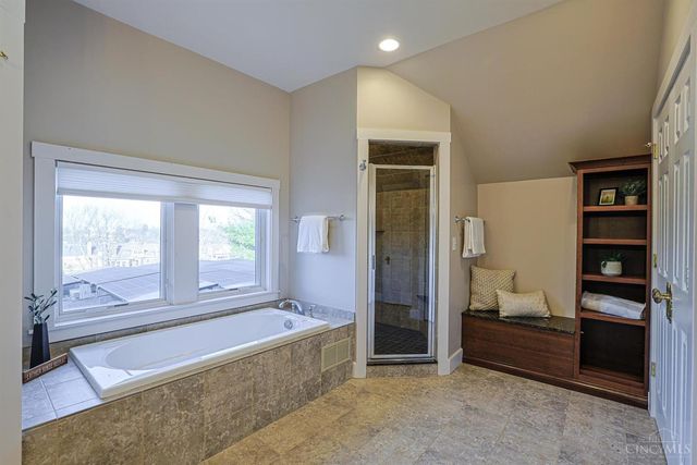 3583 Mooney Avenue, Cincinnati, OH 45208