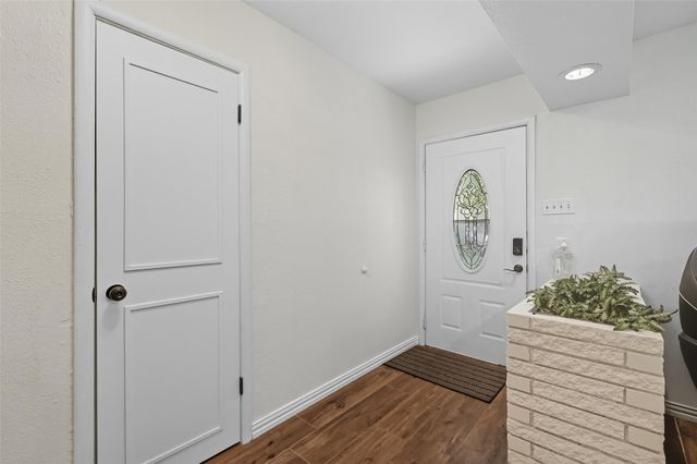 1711 Barton Drive, Arlington, TX 76010