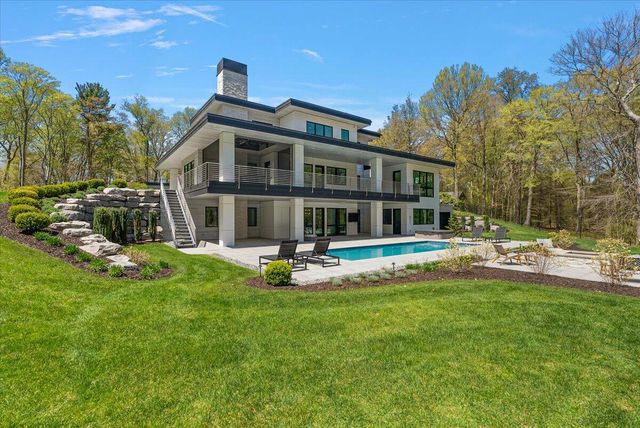 329 N Lakeshore Drive, Holland, MI 49424