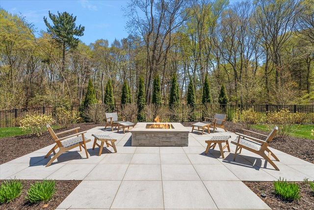 329 N Lakeshore Drive, Holland, MI 49424