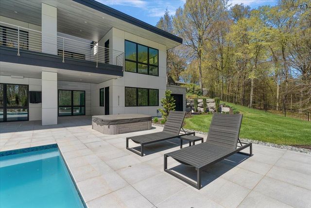 329 N Lakeshore Drive, Holland, MI 49424