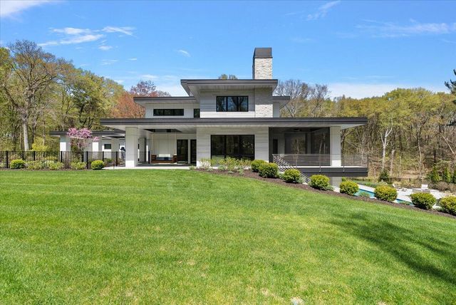 329 N Lakeshore Drive, Holland, MI 49424