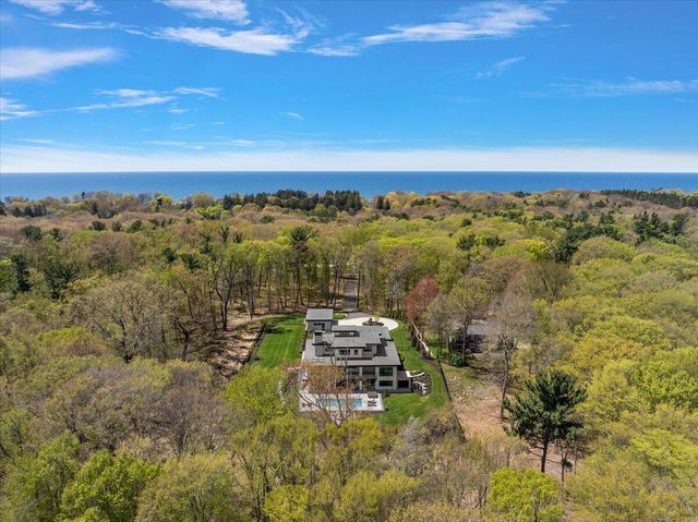 329 N Lakeshore Drive, Holland, MI 49424