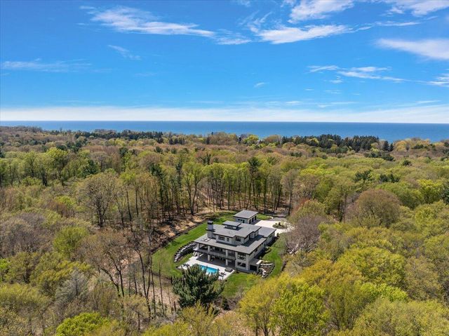 329 N Lakeshore Drive, Holland, MI 49424