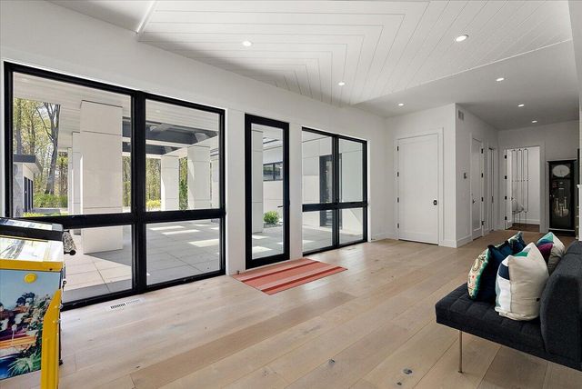 329 N Lakeshore Drive, Holland, MI 49424