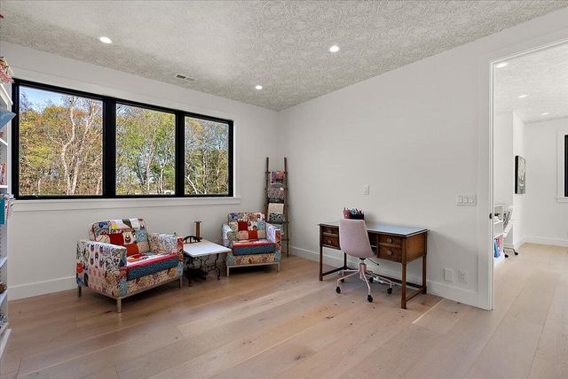 329 N Lakeshore Drive, Holland, MI 49424