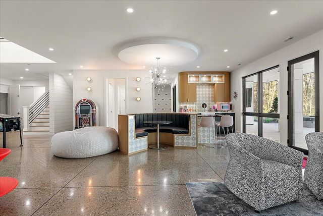 329 N Lakeshore Drive, Holland, MI 49424