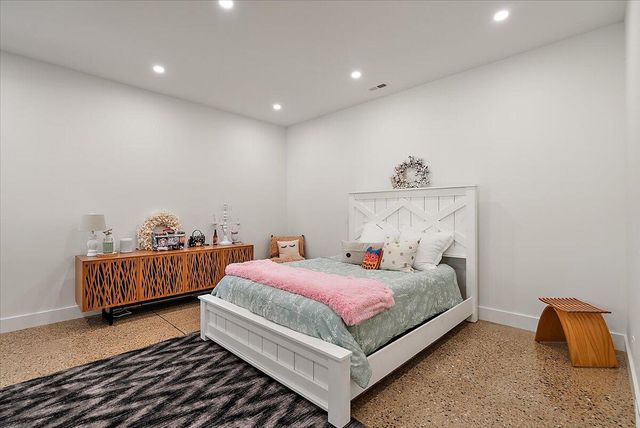 329 N Lakeshore Drive, Holland, MI 49424