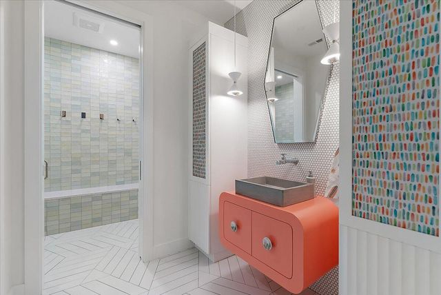 329 N Lakeshore Drive, Holland, MI 49424