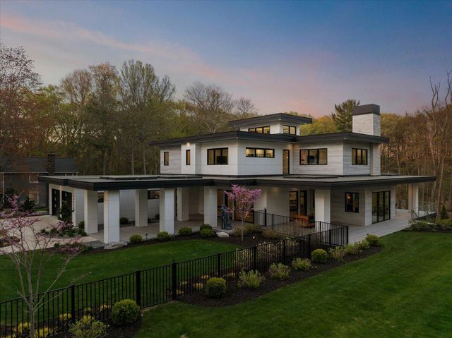 329 N Lakeshore Drive, Holland, MI 49424